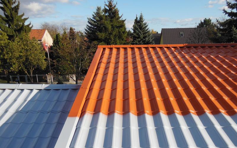 Metalldach mit neuer Beschichtung